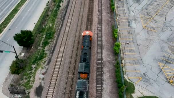 Siguiendo Tren Través Las Imágenes Del Día Ciudad — Vídeo de stock