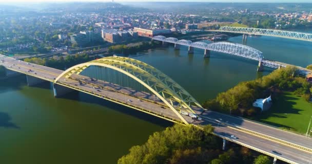 Überflug Der Ohio Bridge Der Innenstadt — Stockvideo
