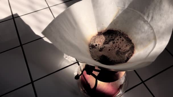 Poring Water Coffee Grounds Filter Paper Chemex Coffee Maker Morning — Stock Video