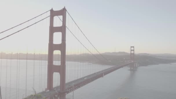 Autók Lassított Mozgása Golden Gate Hídon — Stock videók