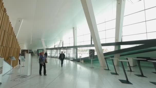 Oslo Opera House Interior Bela Arquitetura Moderna Teatro Nacional Ópera — Vídeo de Stock