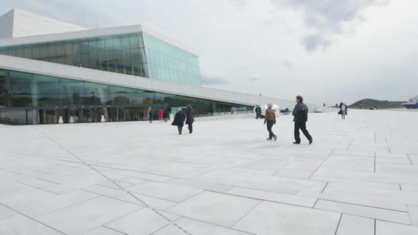 Zewnątrz Opery Oslo Piękna Nowoczesna Architektura Teatr Opera Narodowa Norwegii — Wideo stockowe