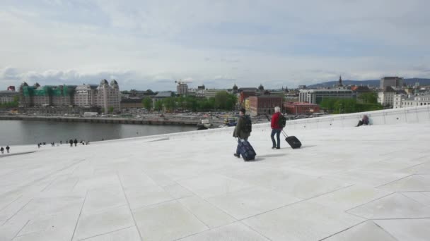 Ópera Oslo Exterior Bela Arquitetura Moderna Teatro Nacional Ópera Noruega — Vídeo de Stock