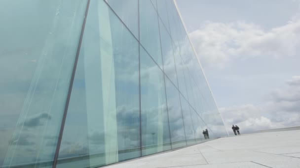 Ópera Oslo Exterior Bela Arquitetura Moderna Teatro Nacional Ópera Noruega — Vídeo de Stock