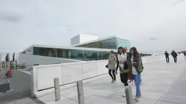 Exteriér Oslo Opera House Krásná Moderní Architektura Národní Operní Divadlo — Stock video