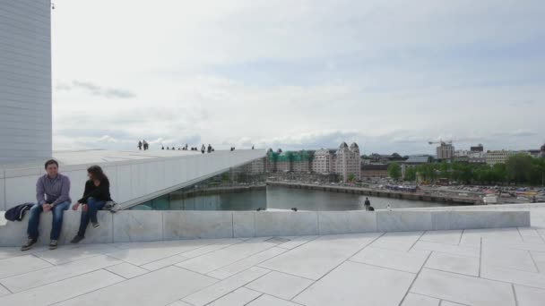 Zewnątrz Opery Oslo Piękna Nowoczesna Architektura Teatr Opera Narodowa Norwegii — Wideo stockowe