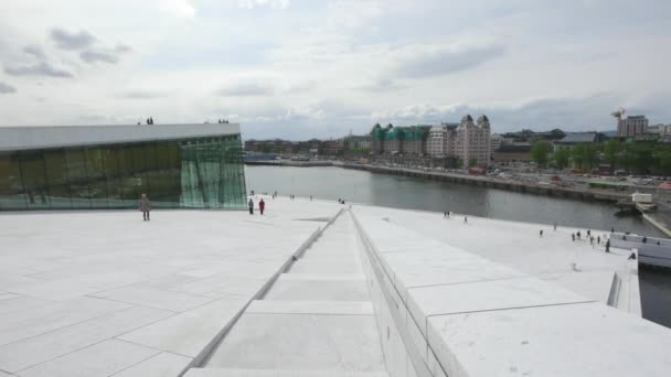 Zewnątrz Opery Oslo Piękna Nowoczesna Architektura Teatr Opera Narodowa Norwegii — Wideo stockowe