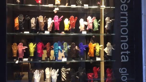 Sklep Sprzedający Rękawiczki Wenecja Włochy — Wideo stockowe