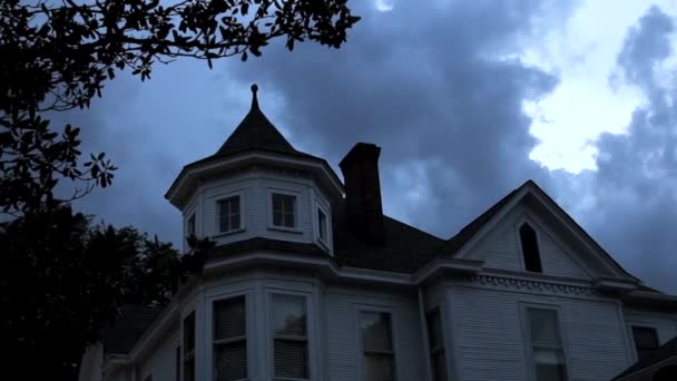 Stormy Evening Victorian Home Venue — Stock Video