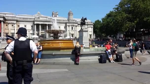 Demonstranten Verzamelen Zich Trafalgar Square Londen Klaar Maken Voor Het — Stockvideo