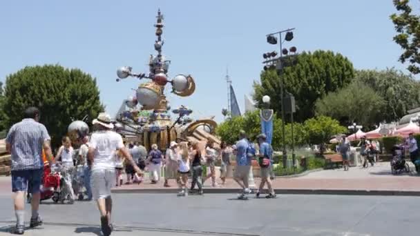 Entrada Tomorrowland Disneyland — Vídeos de Stock