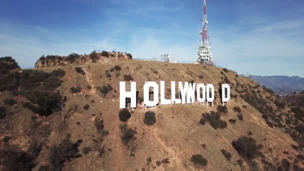 Lento Círculo Drone Filmagem Sinal Hollywood — Vídeo de Stock