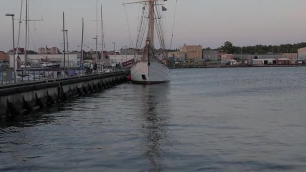 Port Avec Des Navires Eau Mer — Video