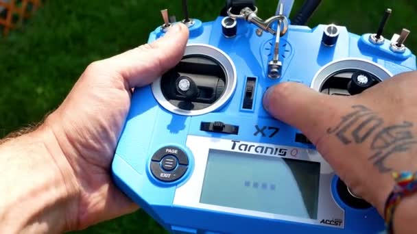 Drone Radyo Vericisi Denetimi Açılışı — Stok video