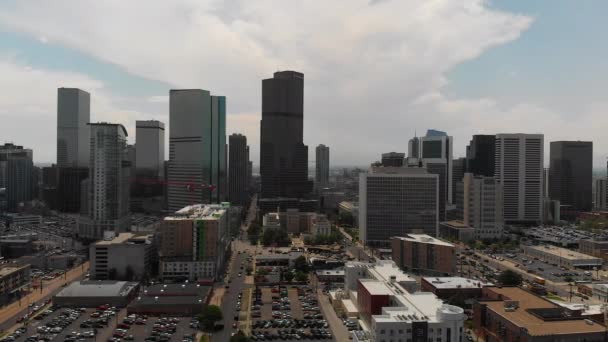 Aerial Shot Moves Sideways Reveal Downtown Denver — Stock Video