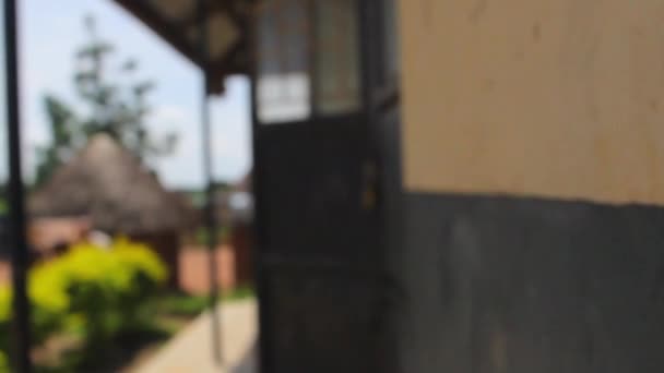 乌干达的乡村学校大楼 — 图库视频影像
