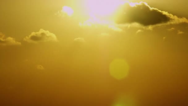 Timelapse Vibrante Puesta Sol Detrás Las Nubes — Vídeo de stock