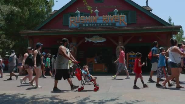 Rushing River Outfitters Disneyland California Adventure — Vídeos de Stock