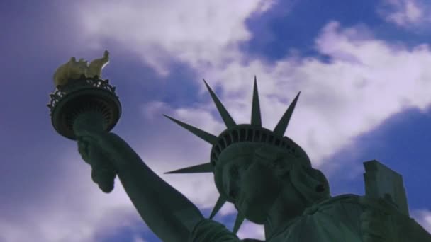 Timelapse Närbild Frihetsgudinnan Manhattan New York — Stockvideo