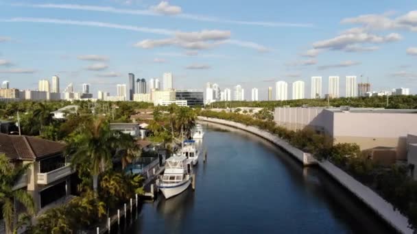 Miami Water Canal Aerial View Urban Setting Buildings Houses — Stock Video