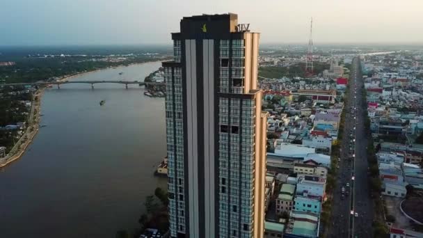 Vista Aérea Circulando Torno Hotel Vinpearl Can Tho Vietnã Junho — Vídeo de Stock