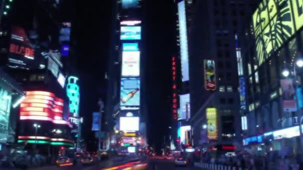 Timelapse Inclinação Para Baixo Tráfego Noturno Times Square Manhattan Nova — Vídeo de Stock