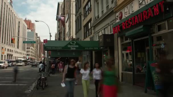 Timelapse Acera Largo Madison Avenue Manhattan Nueva York — Vídeo de stock