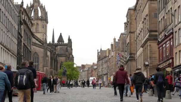 Walk Historic Edinburgh Town — ストック動画