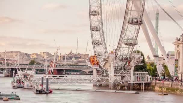 London Eye Aan Rand Van Theems Timelapse — Stockvideo