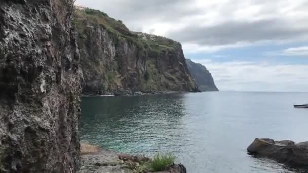 Largo Las Rocas Del Lado Del Agua Portugal — Vídeo de stock