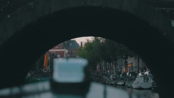 Being Boat Tour Amsterdam Afternoon Shot Nicolaas Church — Stock Video