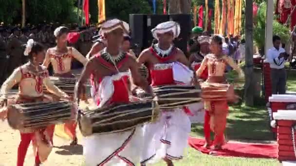 Hagyományos Srí Lanka Dobosok Fellépése Anuradhapura Srí Lanka Ünnepélyes Eseményen — Stock videók