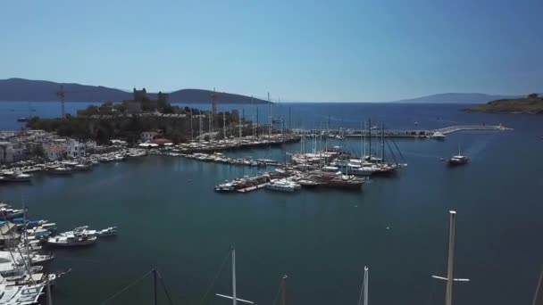 トルコのボドルム港のドローンビュー — ストック動画