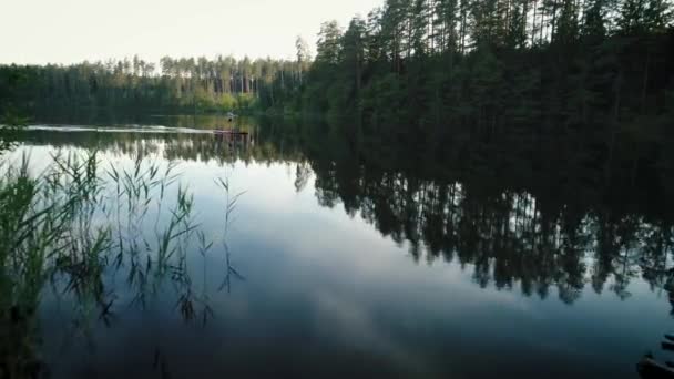 Aerial Drone Camera Footage Young Beautiful Caucasian Woman Floating Stand — Stock Video