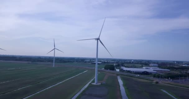 Windmühle Mit Drohne Beschossen — Stockvideo
