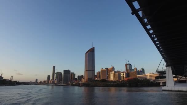 Brisbane Stad Skyline Bekeken Van Bewegende Veerboot Brisbane Rivier Als — Stockvideo