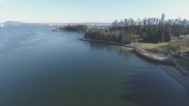 Questo Drone Che Sta Sorvolando Stanley Park Verso Centro Vancouver — Video Stock