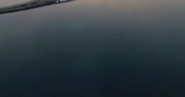 Imágenes Drones Del Puente Entre Dos Islas Noruega Inclinado Puente — Vídeos de Stock