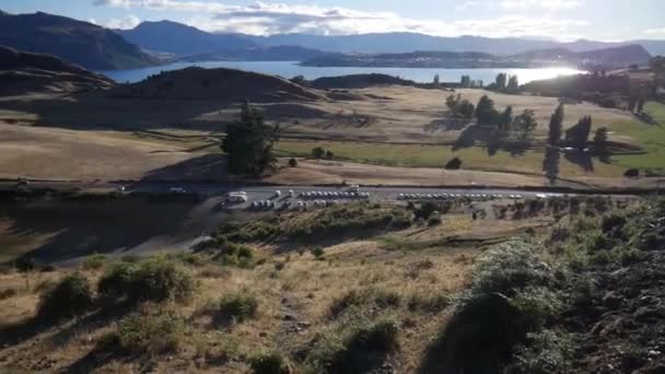 Panorama Jeziora Wanaka Nowa Zelandia Parking Przy Roy Peak Przejeżdżający — Wideo stockowe