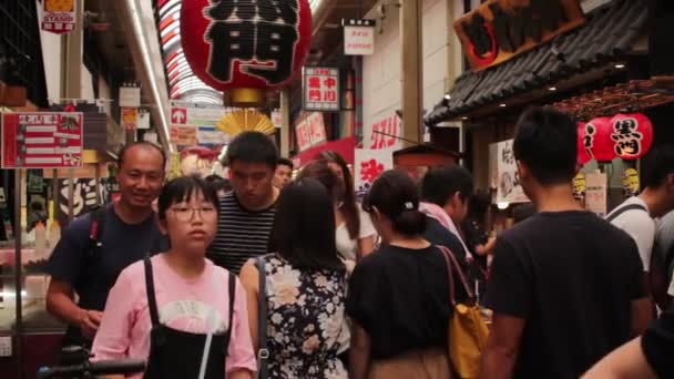 Multitud Mercado Kuromon Ichiba Osaka — Vídeos de Stock