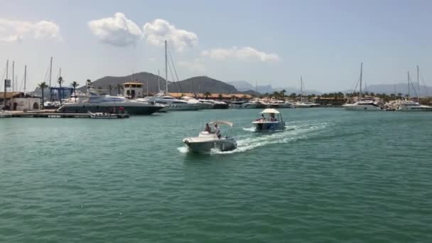Barco Mar Bom Dia Verão Ensolarado Quente — Vídeo de Stock