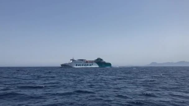 Cruzeiro Mar Mediterrâneo Com Balearia Dia Ensolarado Verão — Vídeo de Stock