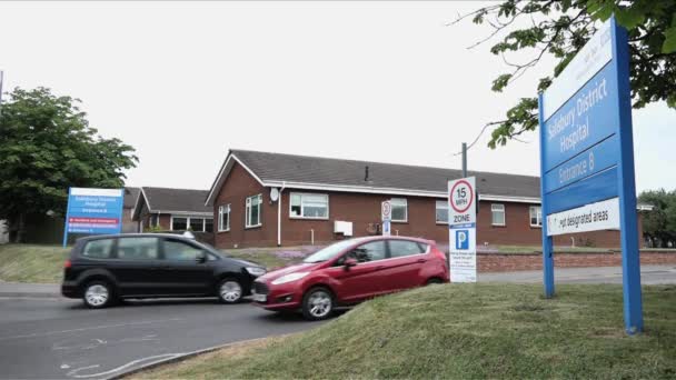 Royaume Uni Juillet 2018 Des Voitures Entrent Sortent Entrée Hôpital — Video