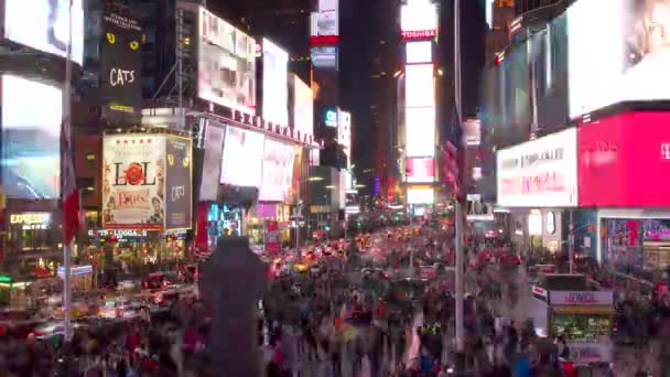 Time Lapse Huge Crowd Times Square Busy Night Wide High — Stock Video