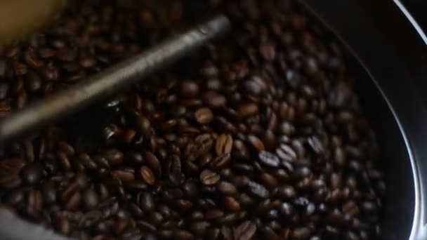 Denna Video Visar Kaffebönor Som Blandas — Stockvideo