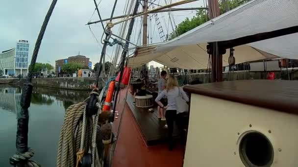 Bateau Pirate Quai Albert Liverpool Panoramique — Video