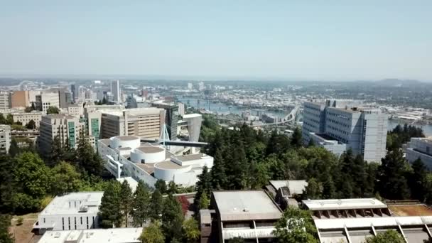 Lindo Drone Cinematográfico Tirado Das Colinas Portland Oregon Com Vista — Vídeo de Stock