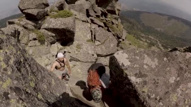 Escalada Pareja Bulgaria — Vídeo de stock