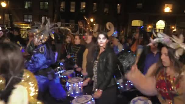 Una Línea Tambores Desfile Halloween Nyc Village 2017 Toca Marcha — Vídeos de Stock