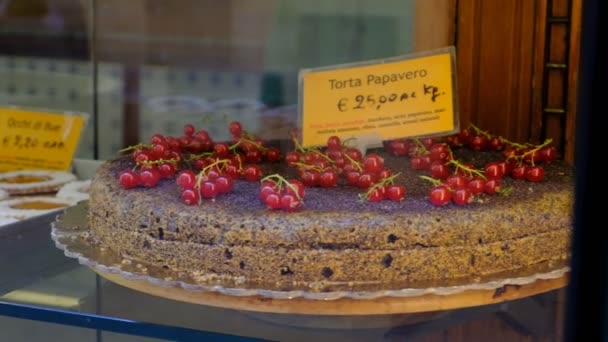 Gâteau Aux Baies Rouges — Video